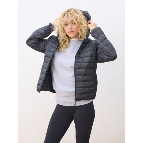 Куртка с капюшоном женская Stream Women, черная Куртка с капюшоном женская Stream Women, черная