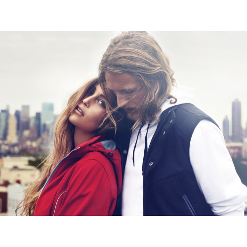 Куртка софтшелл женская Hang Gliding, черная Куртка софтшелл женская Hang Gliding, черная